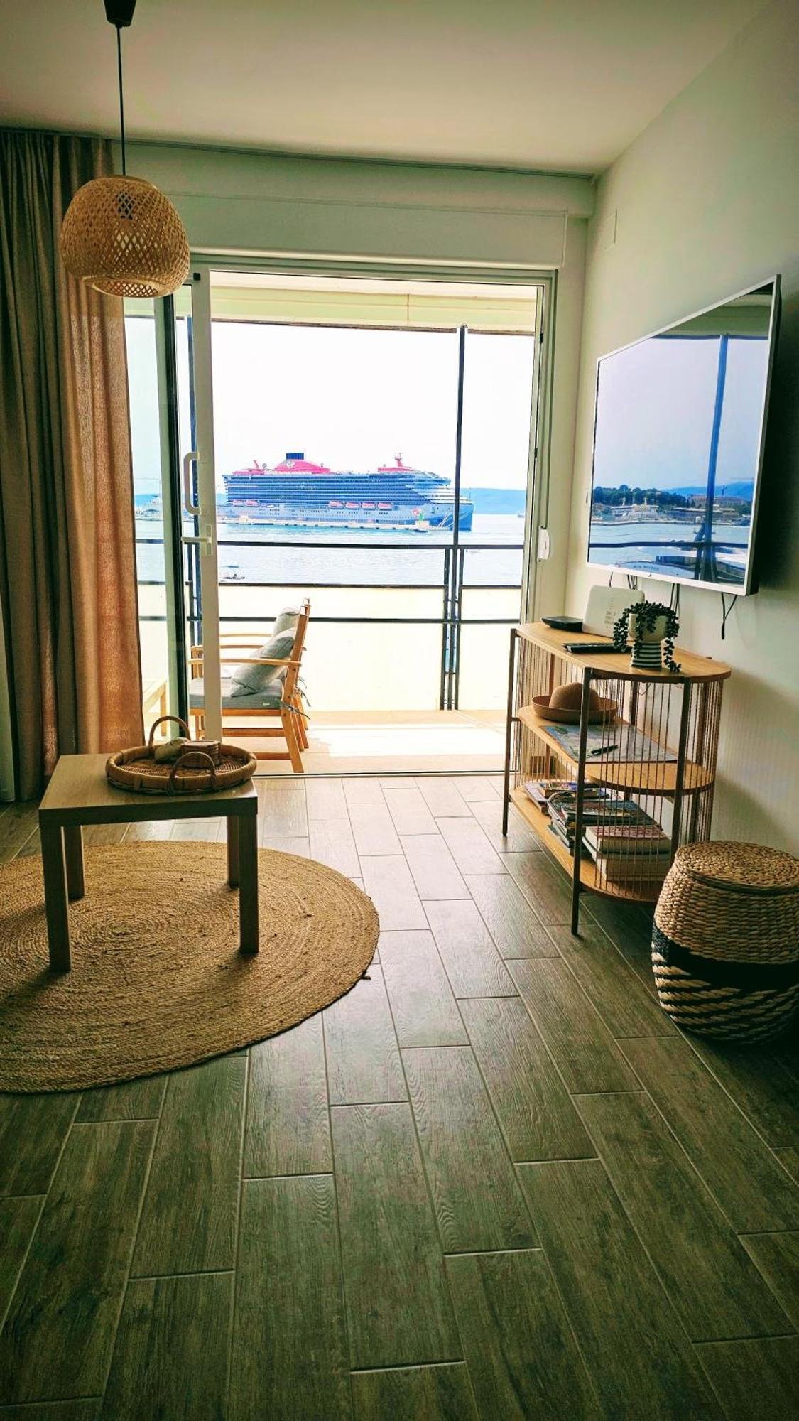 Sun And Sea Deluxe Apartments Split Eksteriør billede